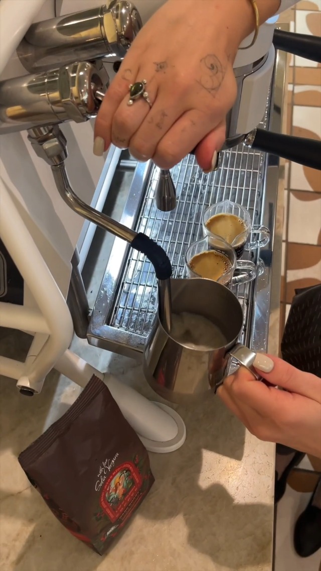 Amazon.com : Dios Mio Coffee by Sofia Vergara, Light Roast, Whole